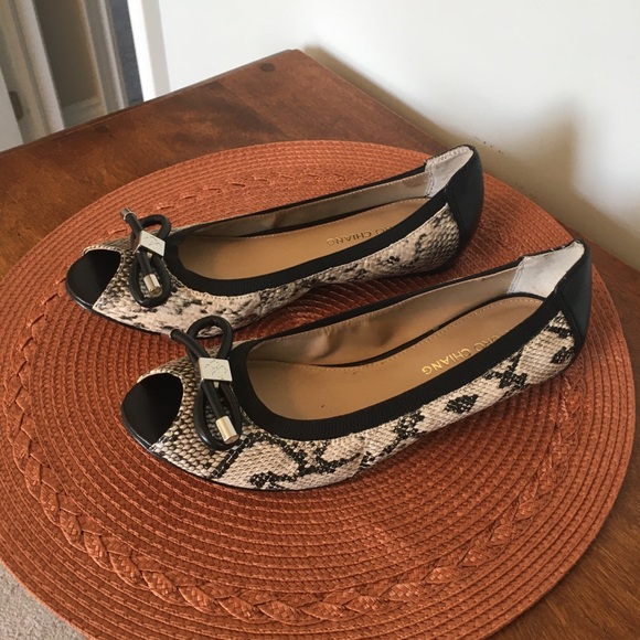 Animal print opened toed flats - Picture 2 of 8